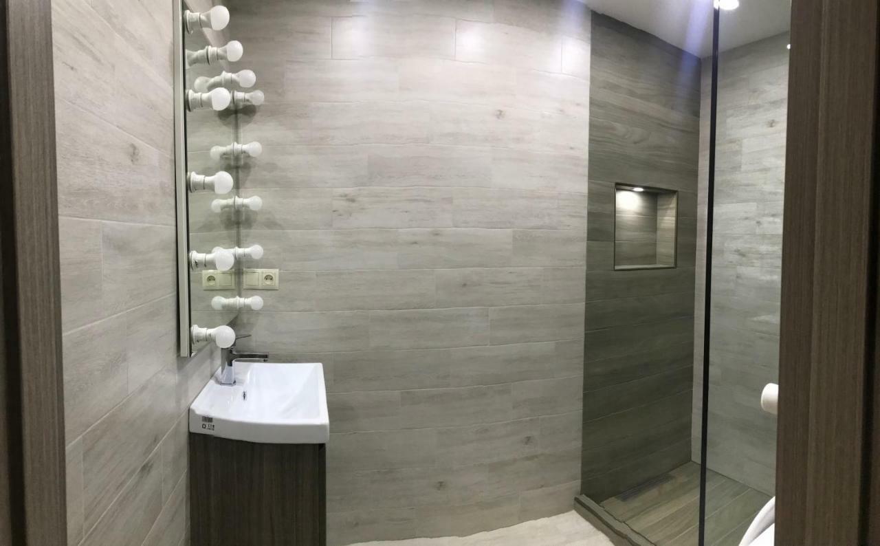 Luxury 4-Bedroom Apartment In The Center Tbilisi Eksteriør billede