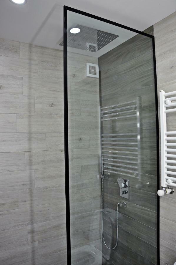Luxury 4-Bedroom Apartment In The Center Tbilisi Eksteriør billede