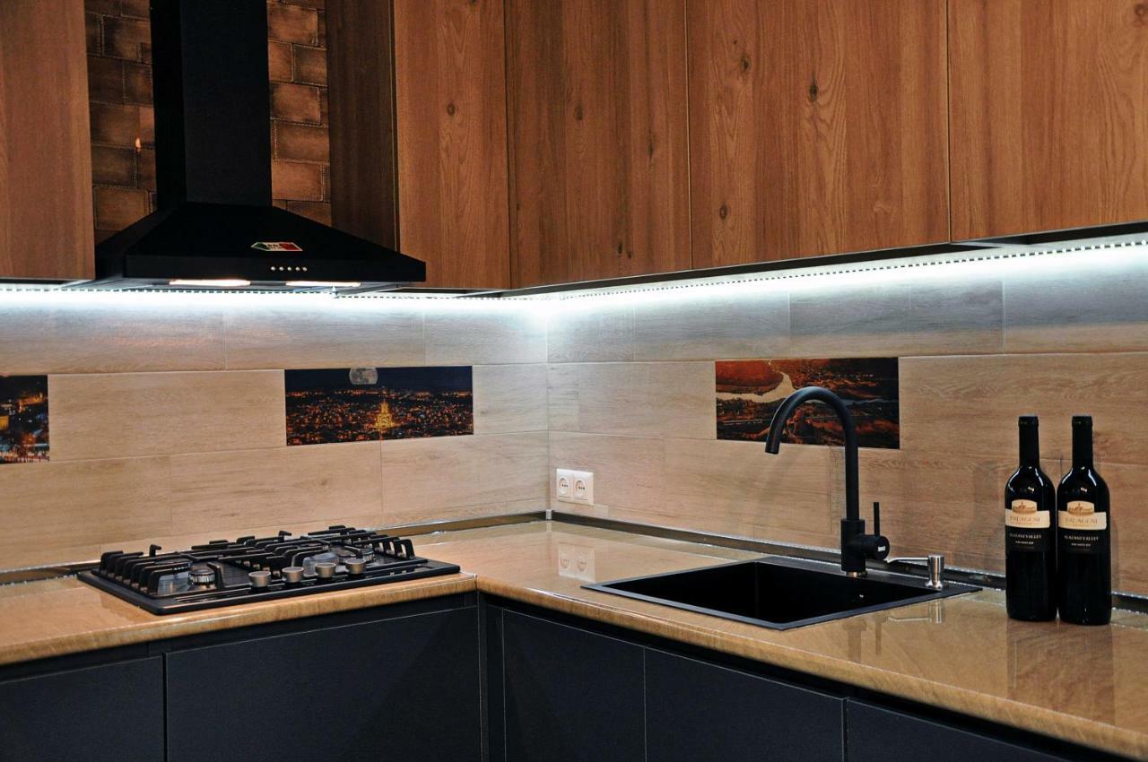 Luxury 4-Bedroom Apartment In The Center Tbilisi Eksteriør billede