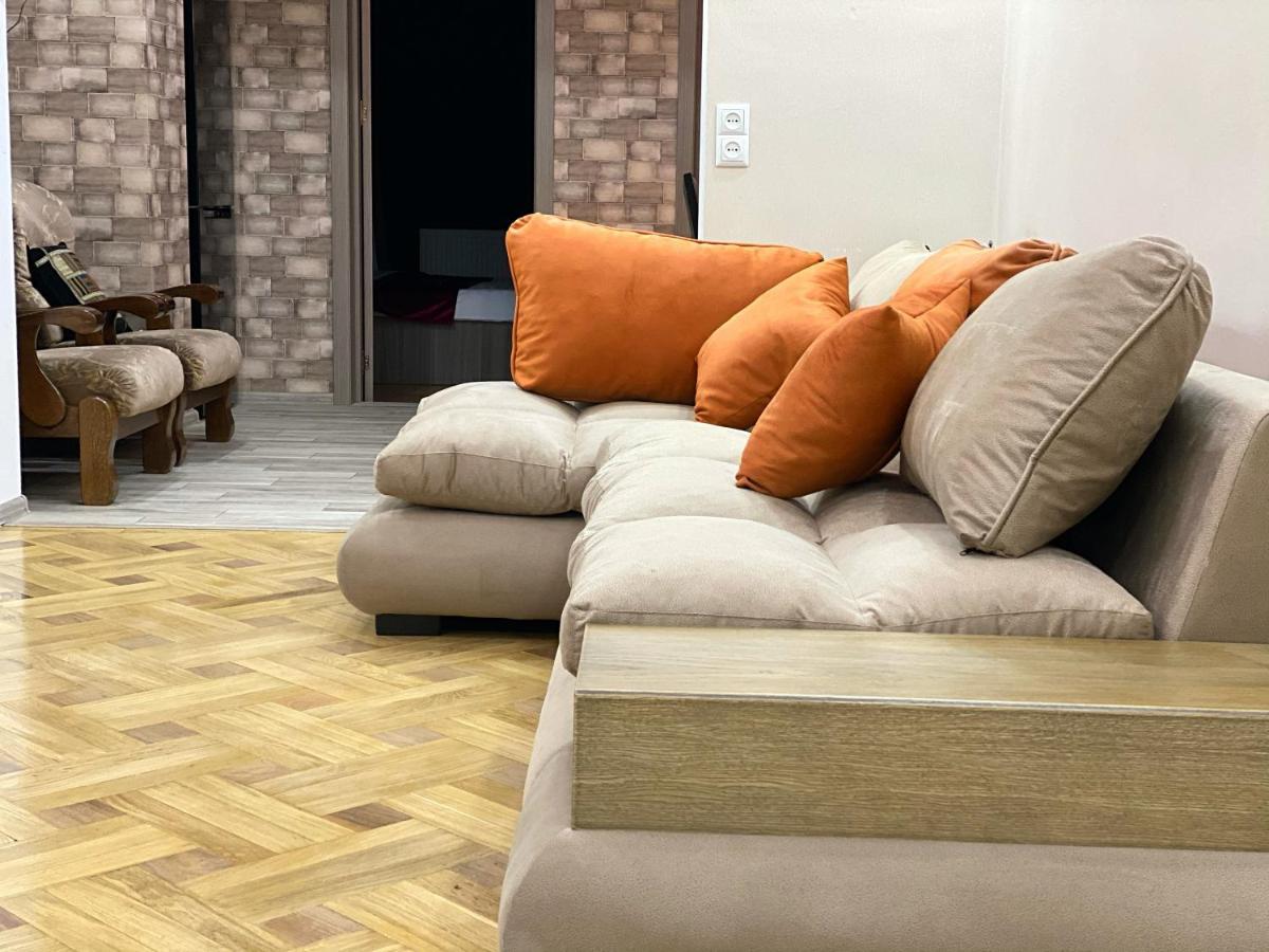 Luxury 4-Bedroom Apartment In The Center Tbilisi Eksteriør billede